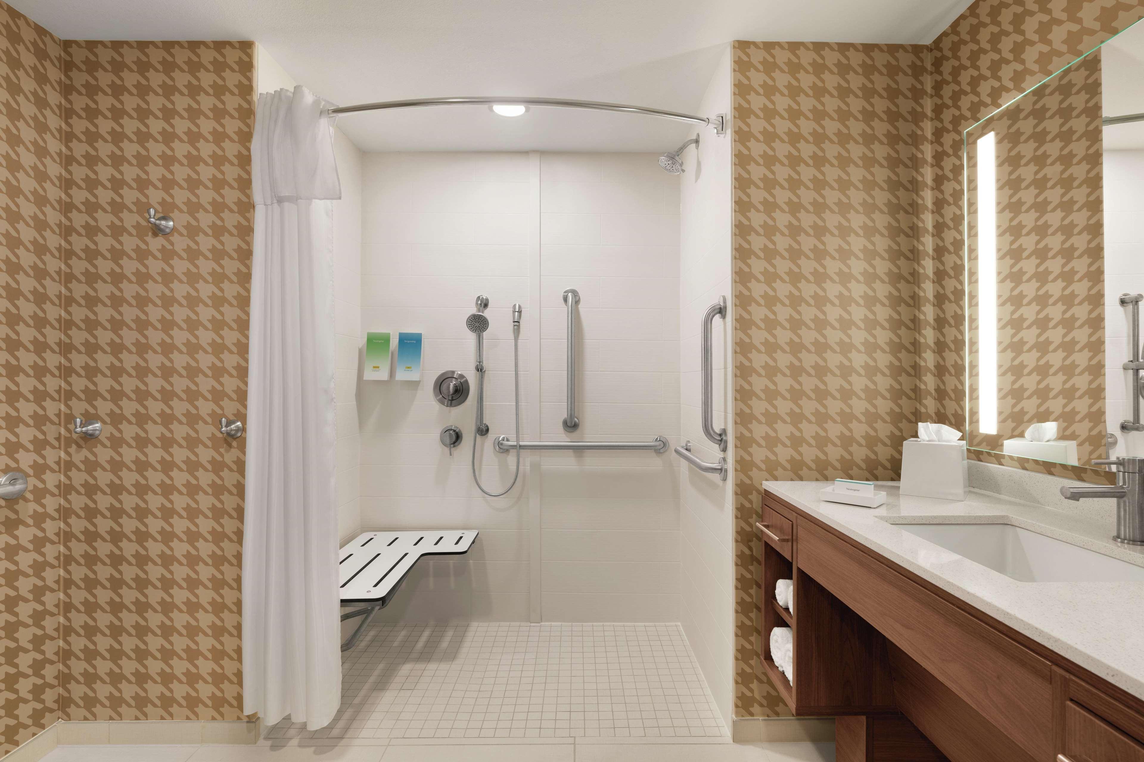 Home2 Suites By Hilton Lancaster Rohrerstown Bagian luar foto